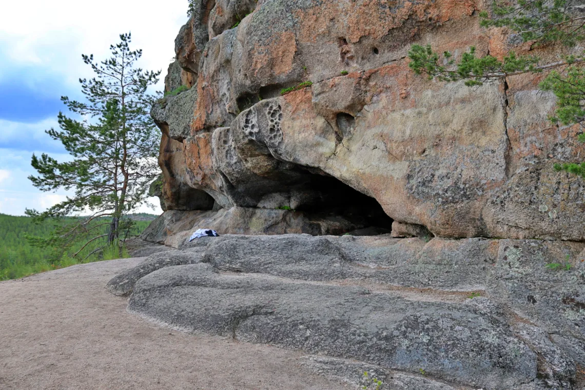 Entdecke Kasachstan - Kenesary Höhle