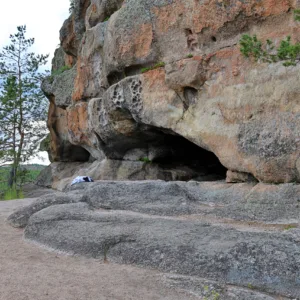 Entdecke Kasachstan - Kenesary Höhle