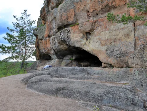 Entdecke Kasachstan - Kenesary Höhle