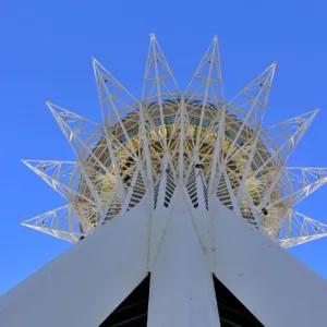 Entdecke Kasachstan - Bayterek-Turm in Kasachstans Hauptstadt Astana