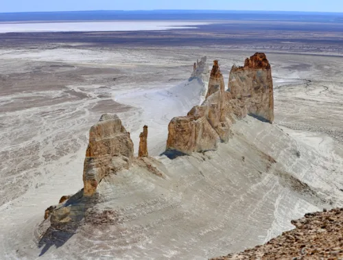 Entdecke Kasachstan - Bozzhyra-Trakt des Ustyurt-Plateaus