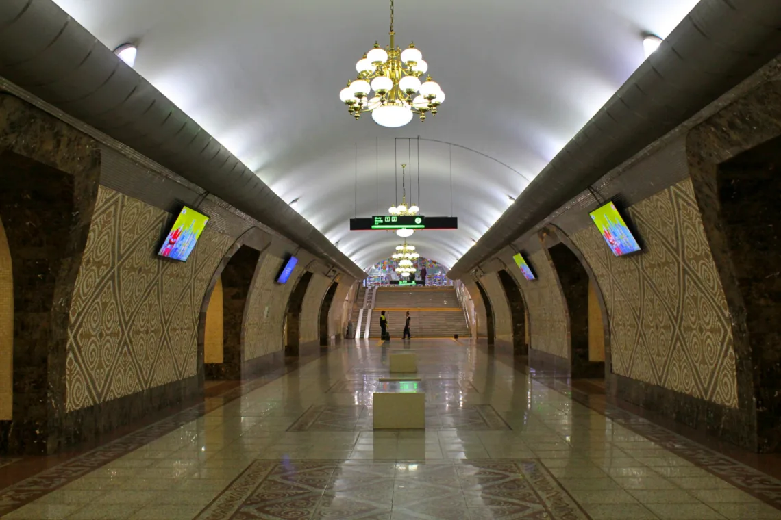 Entdecke Kasachstan - Metro Station Almaly in Almaty