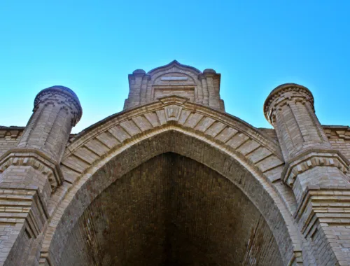 Entdecke Kasachstan - Arystan-Bab Mausoleum